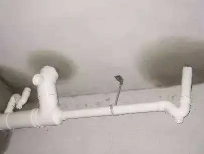 坡头卫生间测漏水的几种情景